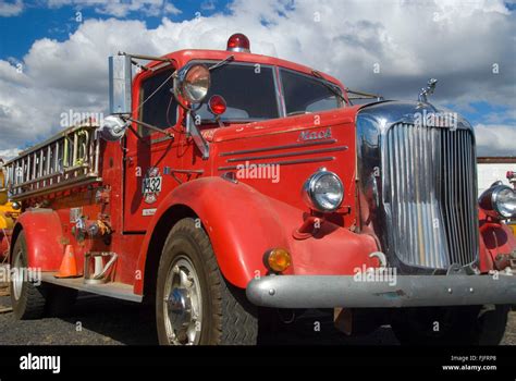 Mack Fire Truck Hi Res Stock Photography And Images Alamy