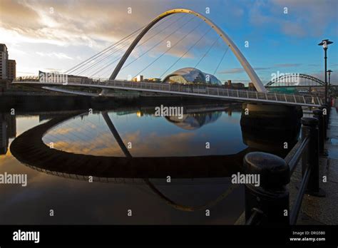 Gateshead Millennium Bridge And The River Tyne Taken At Dawn Stock
