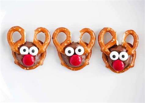 Easy Rolo Pretzel Reindeer I Heart Naptime Christmas Candy Recipes Christmas Party Food