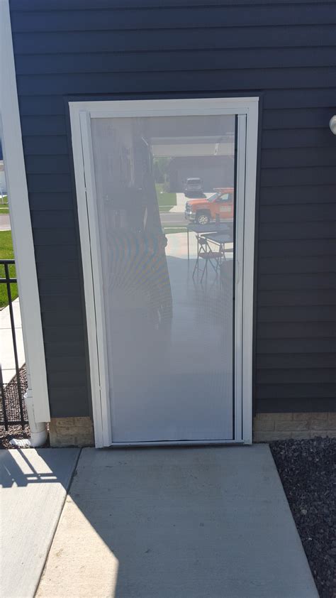Lifestyle Screens - Garage Door Installation & Repair