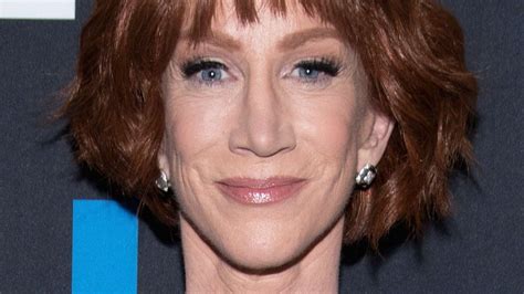 Kathy Griffin Us Comedian Has Surgery After Lung Cancer Diagnosis