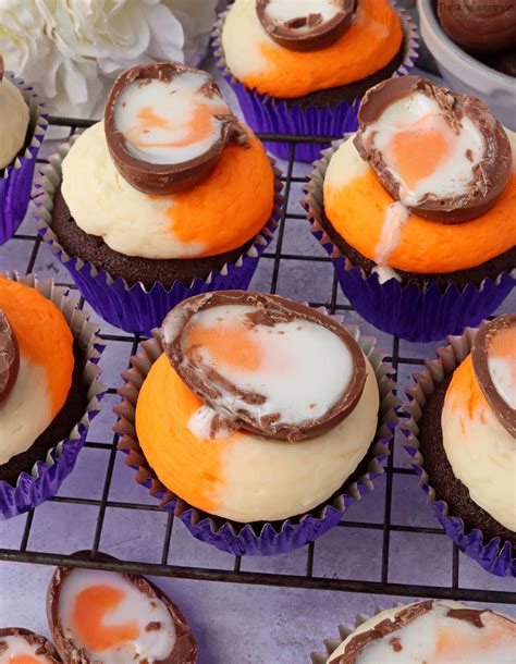 Creme Egg Cupcakes The Baking Explorer