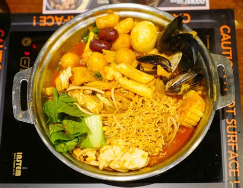 Dookki from the motherland of south korea has finally landed its first store in kl! Eat Drink KL | Dookki Korean Topokki Buffet, IOI City Mall ...