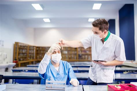 Best Pharmacy Schools In The United States Eduzenith