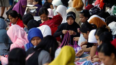 Minimum Wage For Foreign Domestic Helpers In Hong Kong Raised By 2 3 Per Cent But Worker