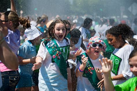 Thousands Of Girl Scouts Descend On National Mall To Celebrate Centennial The Washington Post
