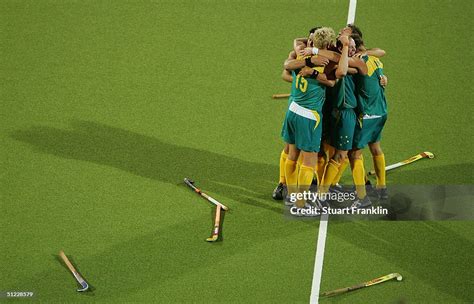 team australia celebrates winning gold in the men s field hockey gold news photo getty images