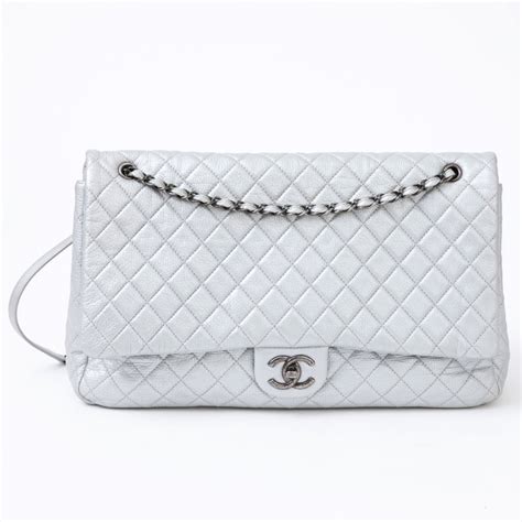 Timeless Chanel Handbags Silvery Leather Ref88415 Joli Closet