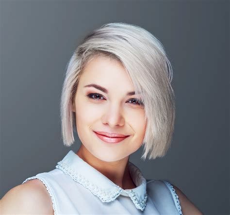 35 Stately Short Layered Bob Hairstyles To Try In 2022