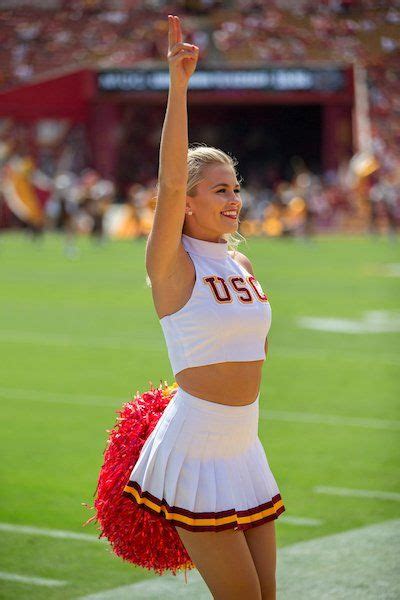 25 Amazing College Football Cheerleaders Best Of 2017 College