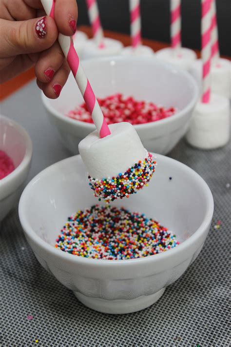 Marshmallow Pops With Sprinkles Are A Special Snack You Can Make With