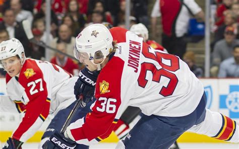 Sarjaa muitten seurajoukkueiden ohella tahkoava lentopallon valmennuskeskuksen joukkue pelasi kauden. Jussi Jokinen on äitynyt pelaamaan elämänsä kiekkoa ...