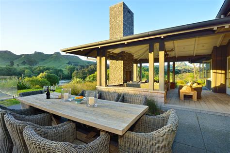 Today hawke's bay produces many of the country's most. Hawkes Bay, New Zealand - Farmhouse - Patio - Napier ...