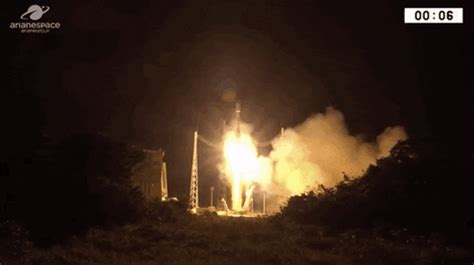 Rocket Launch GIFs Get The Best GIF On GIPHY