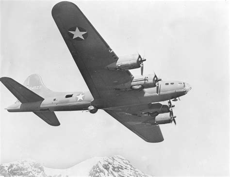 B-17 Flying Fortress - History and Specs of Boeing's WW2 Bomber