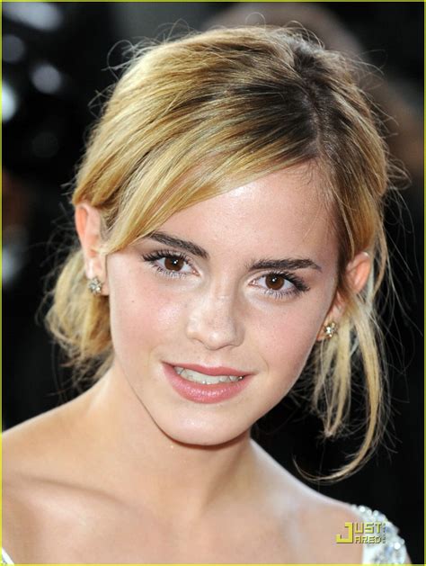 Emma Watson Is A National Movie Award Angel Photo Emma
