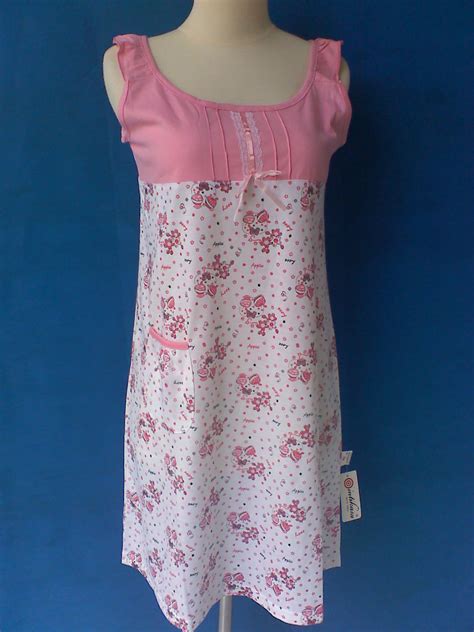 Sudah biasa jhoni melihat mama dan mbaknya mengenakan baju tidur atau daster tipis dan mini. Toko Baju Tidur: Katalog Baju Tidur Kaos (29-35rb)