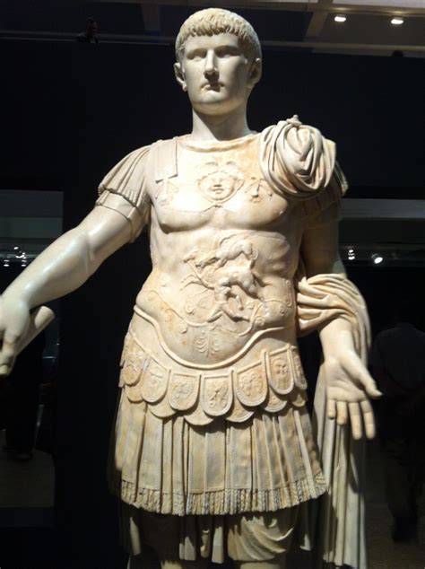 Caligula La Historia Heredada