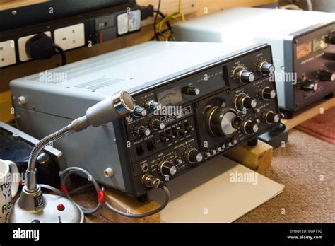 Yaesu Ft 101 Shortwave Radio Transceiver Stock Photo Alamy