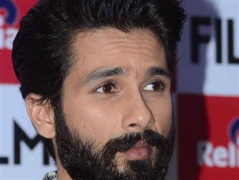 Shahid Kapoor Announces His New Look With A Shirtless Selfie
