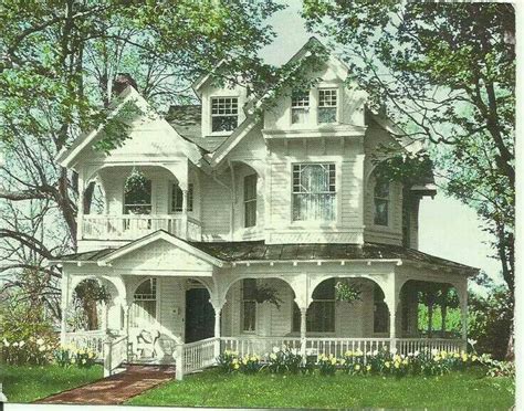 Pin By Pam Smith On Exterior Victorian Homes Victorian Farmhouse