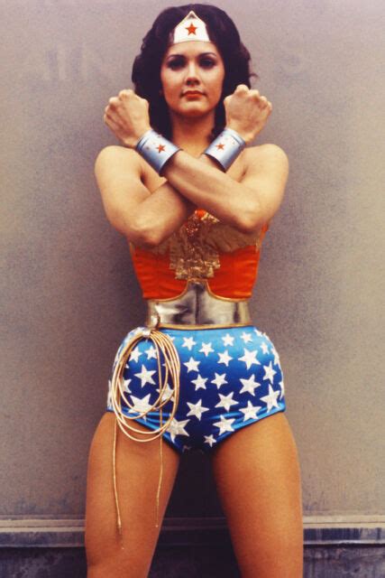 Lynda Carter As Wonder Woman Wonder Woman 11x17 Mini Poster Sexy