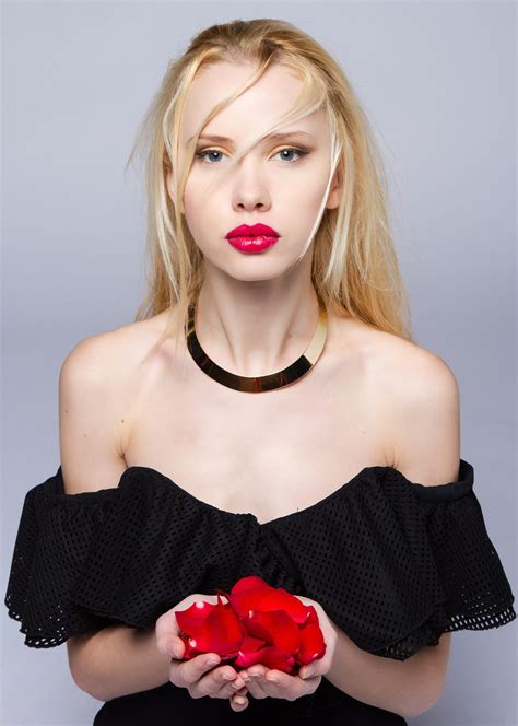 Esprit Rouge For Obscurae Magazine Model Margot Photographer
