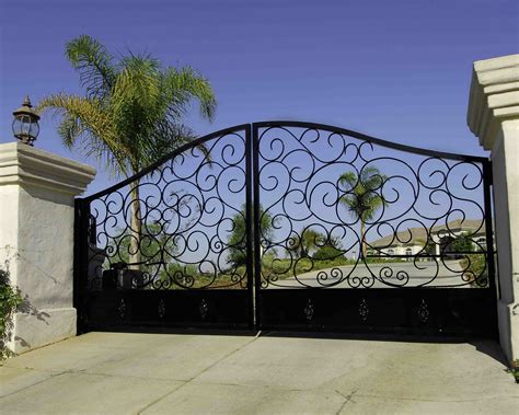 Lomonacos Iron Concepts And Home Decor Custom Driveway Gates