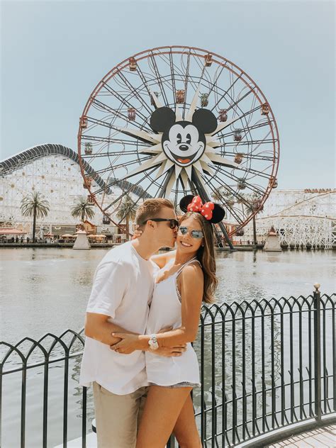 Disneyland Couple Picture With Images Disneyland Couples Disneyland Couples Outfits