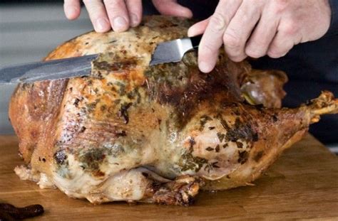 Gordon ramsay demonstrated how to perfect roasting a turkey. Gordon Ramsay's Roast Turkey With Lemon, Parsley And Garlic | Dinner Recipes | GoodtoKnow ...