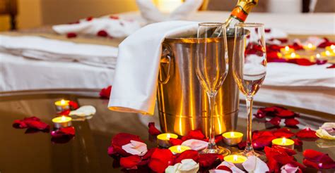 9 Tips For Creating A Romantic Hotel Experience To Attract Couples