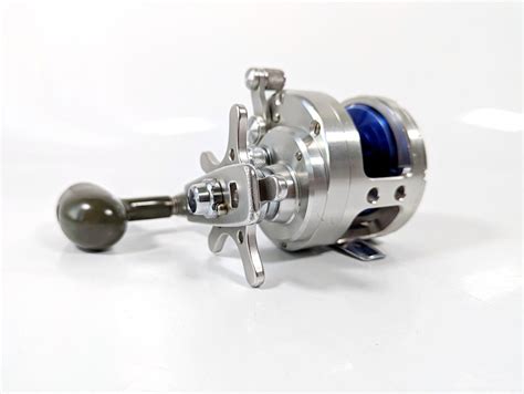 Daiwa Saltiga Z20 Baitcast Reel RH Offshore Saltwater Game Excellent 3