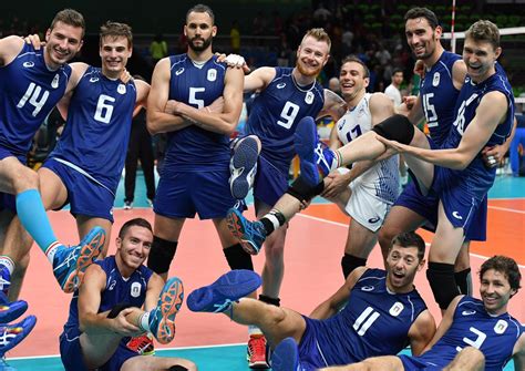 Le olimpiadi potrebbero essere un'occasione di rinascita e ripresa per tutta l'italia in un momento difficile come quello attuale. Olimpiadi: pallavolo maschile, Brasile-Italia 3-0. La ...