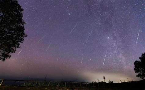 La lluvia de meteoritos eta acuáridas llegará a su punto máximo la madrugada de este jueves 7 de. Lluvia de estrellas 2020: a qué hora ver hoy las Líridas ...