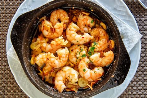 Buttery Garlic Prawns Anchor Caribbean