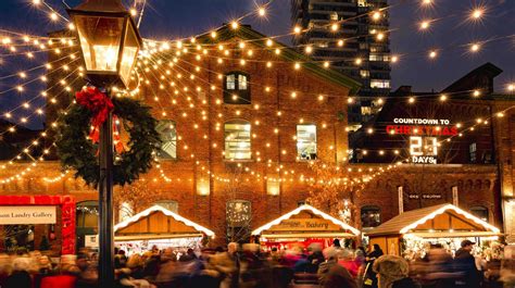 12 Christmassy Things To Do In Toronto