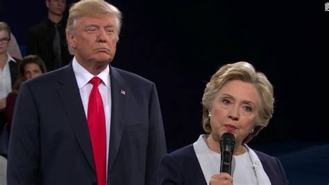 Donald Trump Looms Behind Hillary Clinton At The Debate Cnnpolitics