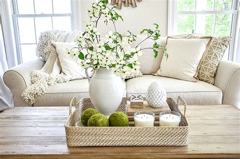 Here, we've rounded up seven coffee table decor ideas to inspire you, along with expert tips and advice on how to create the perfect vignette. HOW TO DECORATE A COFFEE TABLE LIKE A PRO - StoneGable