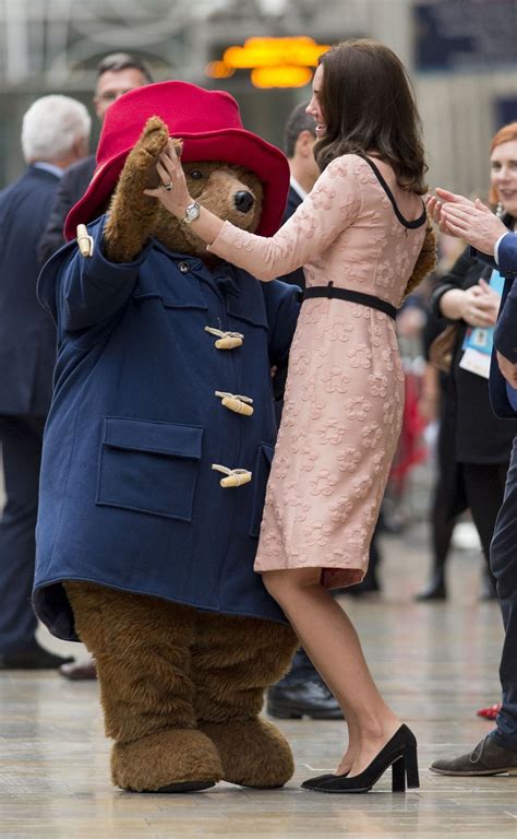 Literally Just 12 Photos Of Kate Middleton Dancing With Paddington Bear Awesome Kate Kate