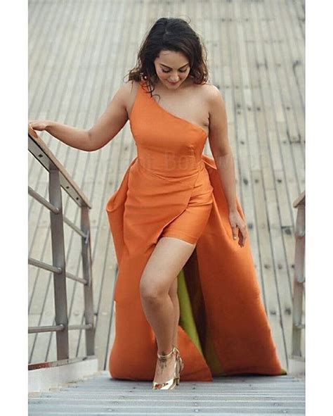 Sonakshi Sinha Looks Stunning In Orange As She Opened Lakme Fashion Week For Monisha Jaising