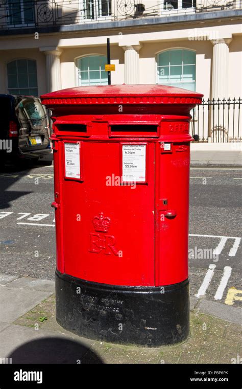 Red Post Office Letter Boxes Uk Hi Res Stock Photography And Images Alamy