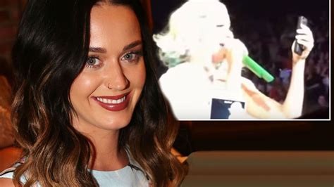 Katy Perry DENIES Sending Fan S Ex Rude Message For Saying She Can T