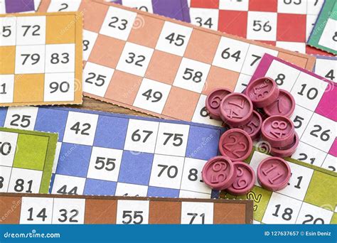 Tarjetas De Juego Coloridas Del Bingo Imagen De Archivo Imagen De