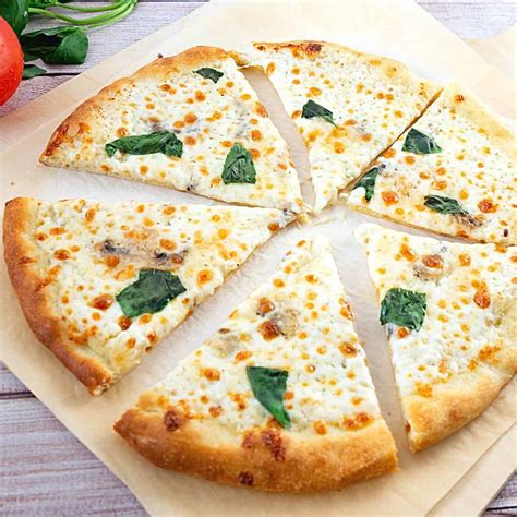 What Is Pizza Bianca The White Pizza Guide You Need Pizza24hour