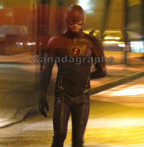 the flash shoots scenes over 3 days for episode 108 the flash vs arrow aka flarrow canadagraphs
