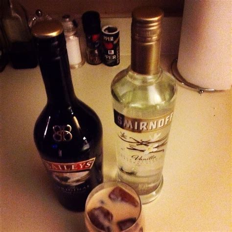 2 Shots Baileys 1 Shot Vanilla Vodka With Decaf Coffee Ice Cubes Made