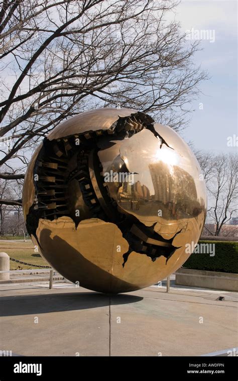 World Sculpture At United Nations Headquarters New York Stock Photo