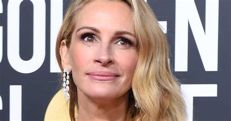 Julia Roberts Jokes Shes Done With Movies At 2019 Golden Globes