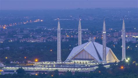 Choisissez parmi des contenus premium islamabad skyline de la plus haute qualité. Free Images : horizon, skyline, night, building, city ...