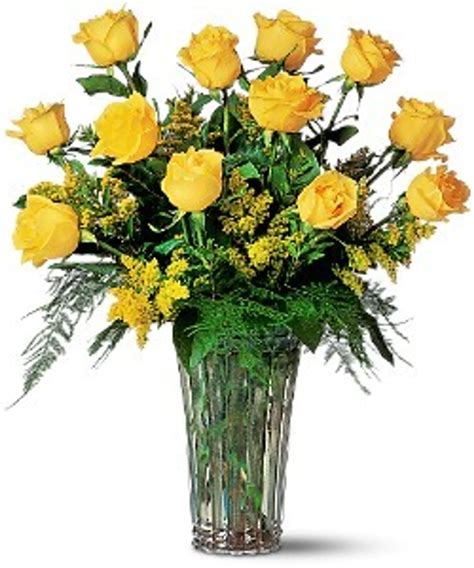 One Dozen Yellow Roses In 2020 Yellow Rose Bouquet Yellow Roses
